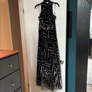 Elegant Black and Tan Patterned Dress